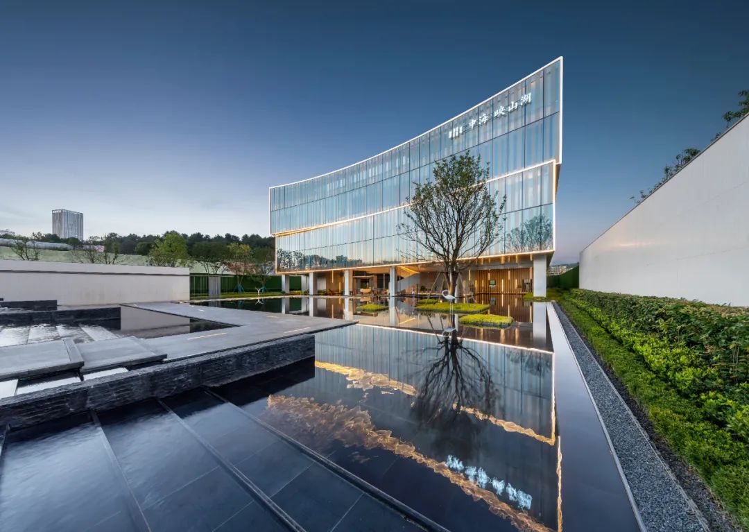 贵阳中海映山湖展示中心 | 山水相融，现代与自然的和谐共生-22