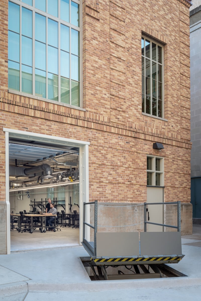 安娜·希斯机器人实验室-16