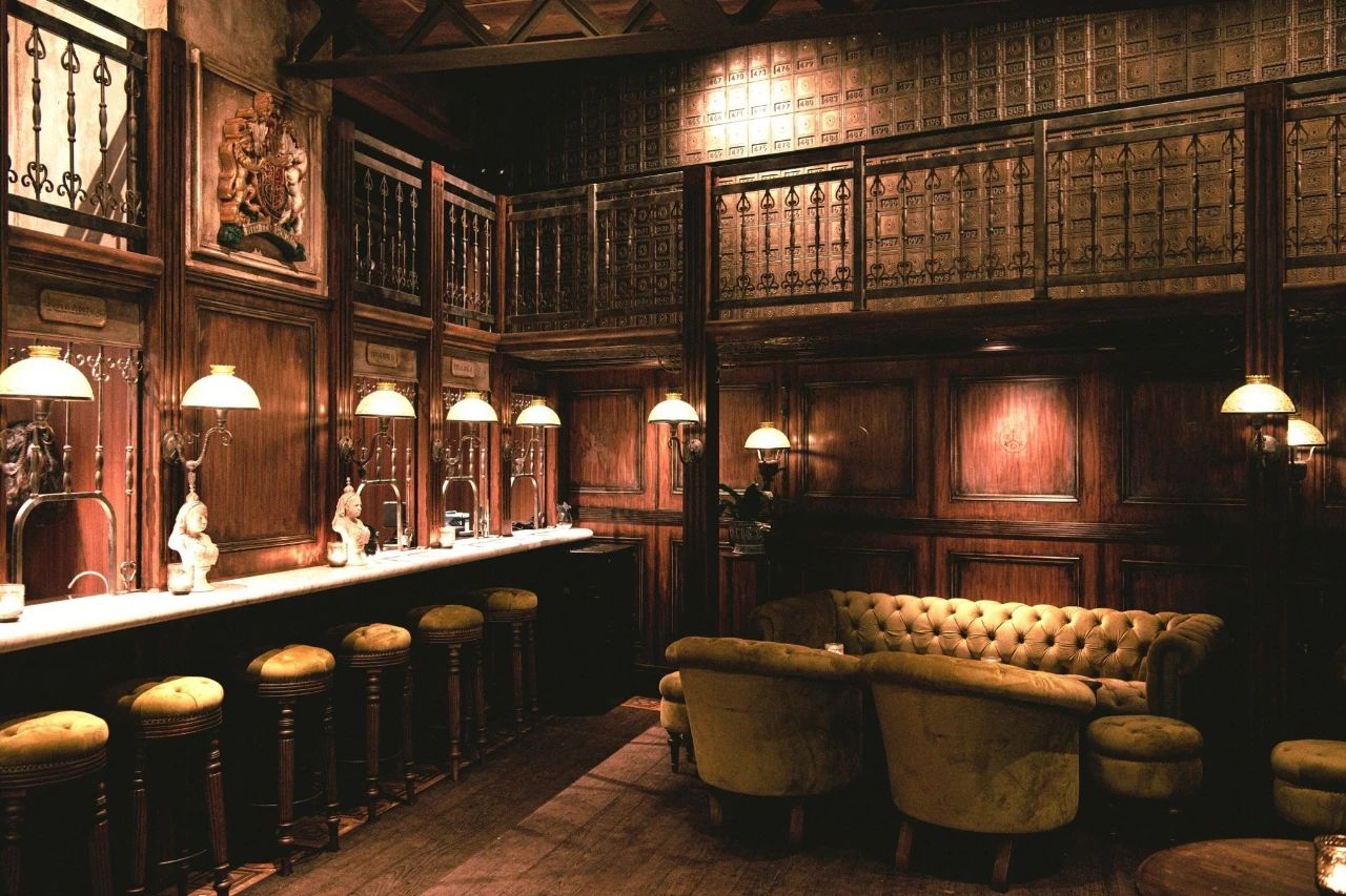 Maggie Choos 酒吧丨中国香港丨Ashley Sutton-12