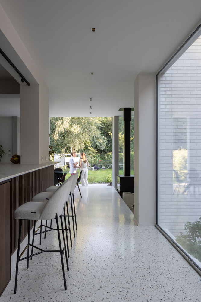 比利时河畔住宅重生-18