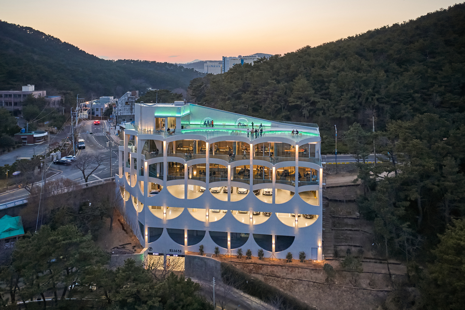 Sense of the Sea Café | 韩国 Busan 海岸半圆形建筑设计-36