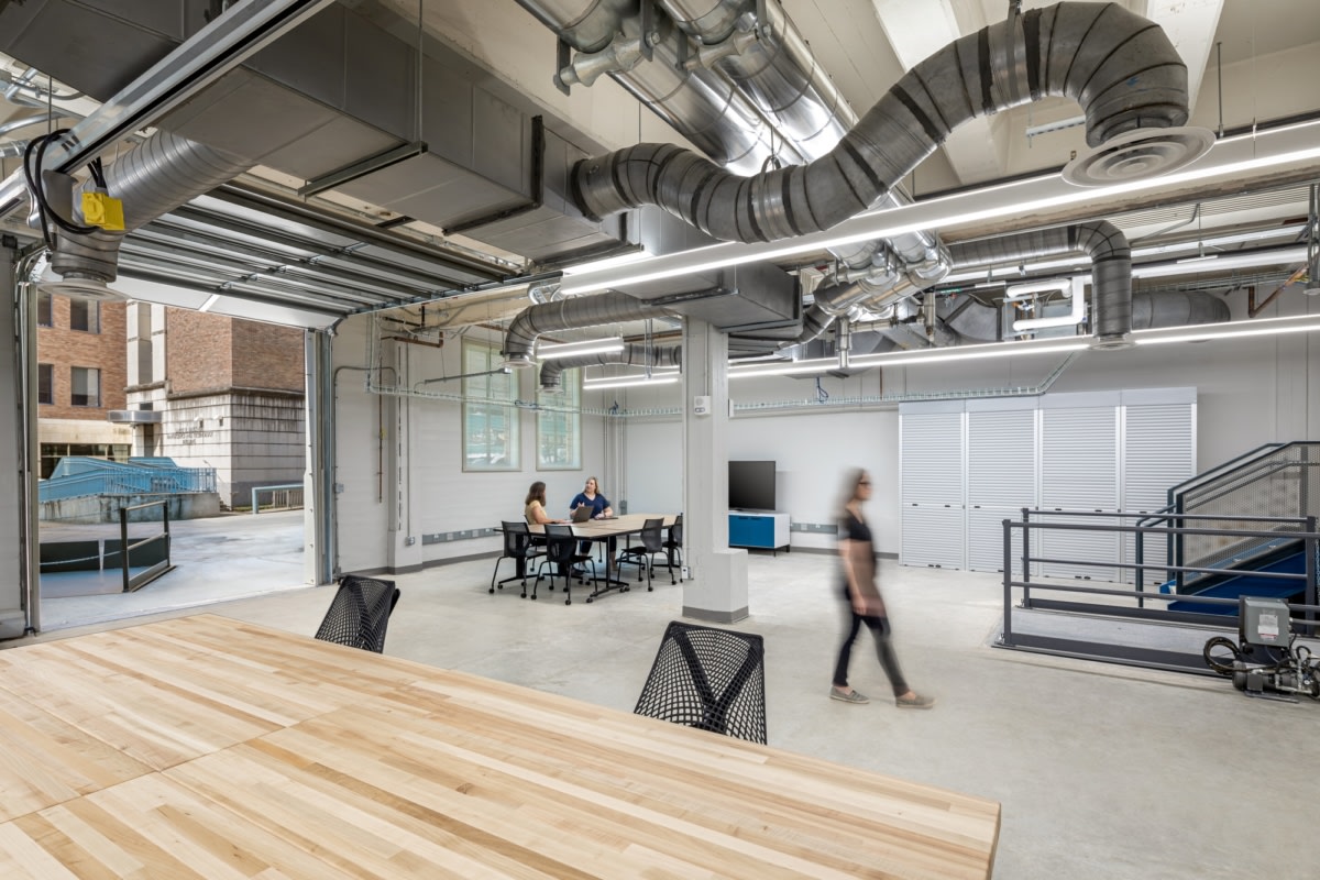 安娜·希斯机器人实验室-11