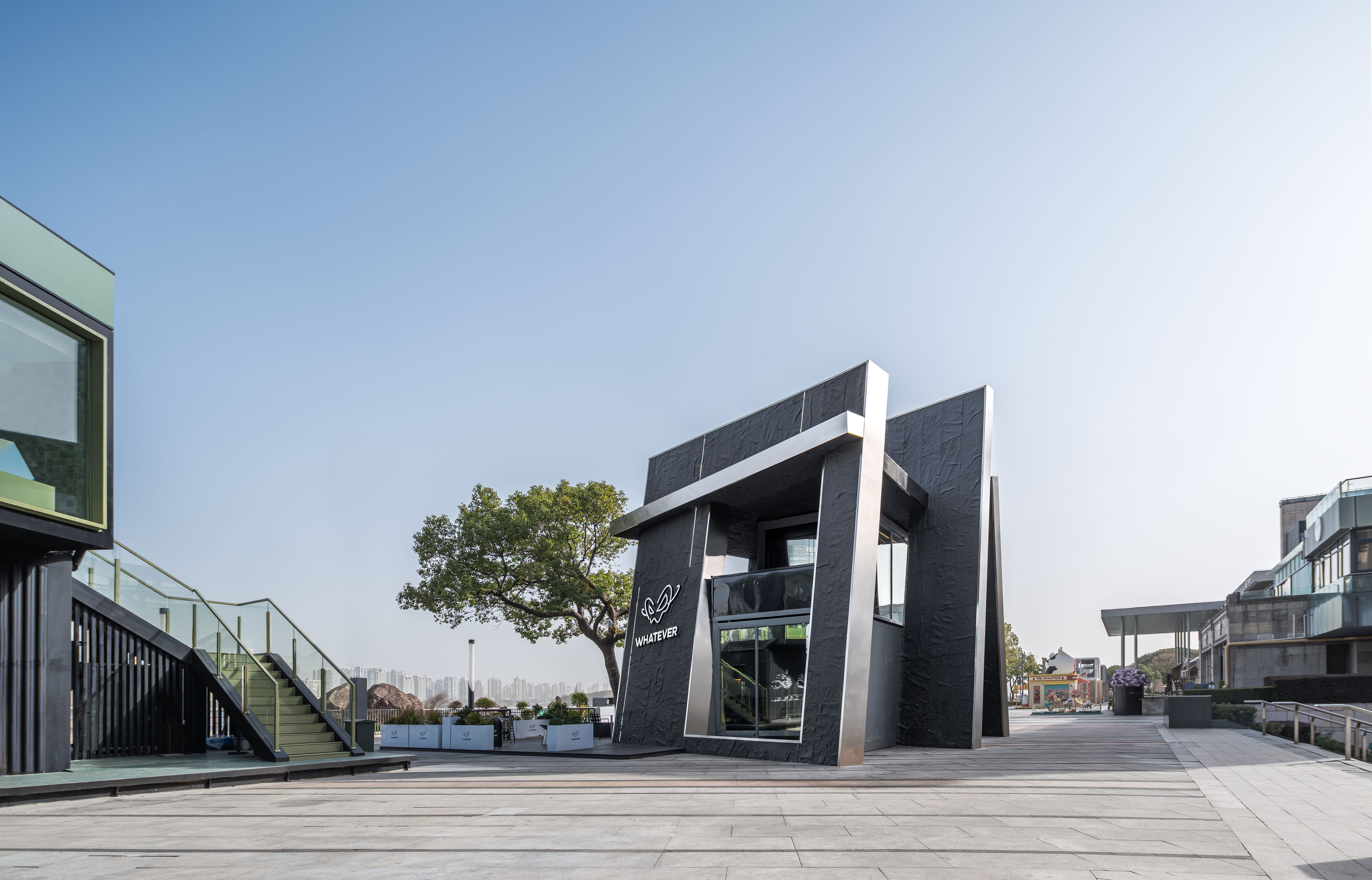 Whatever 咖啡苏州湖滨新天地店丨中国苏州丨平介设计-15