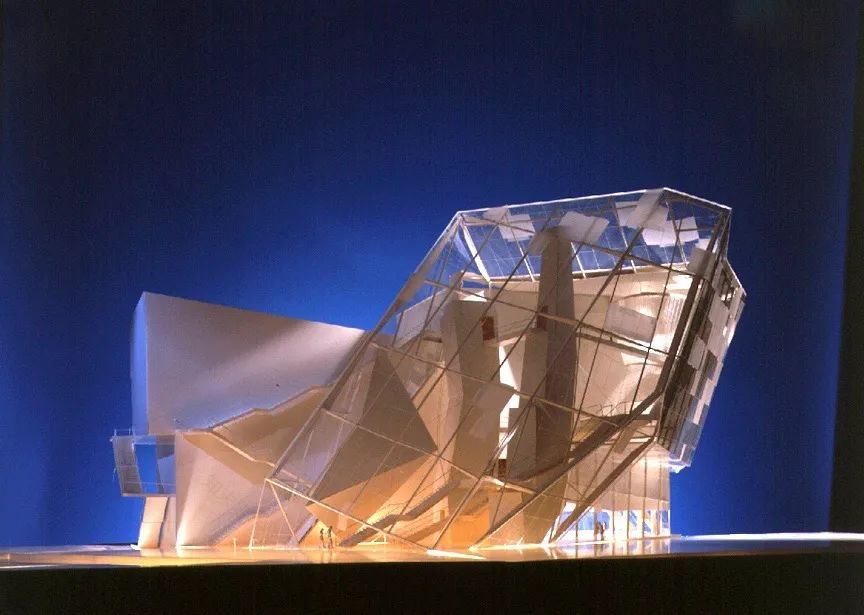 德累斯顿 UFA 电影中心丨德国德累斯顿丨蓝天组-43