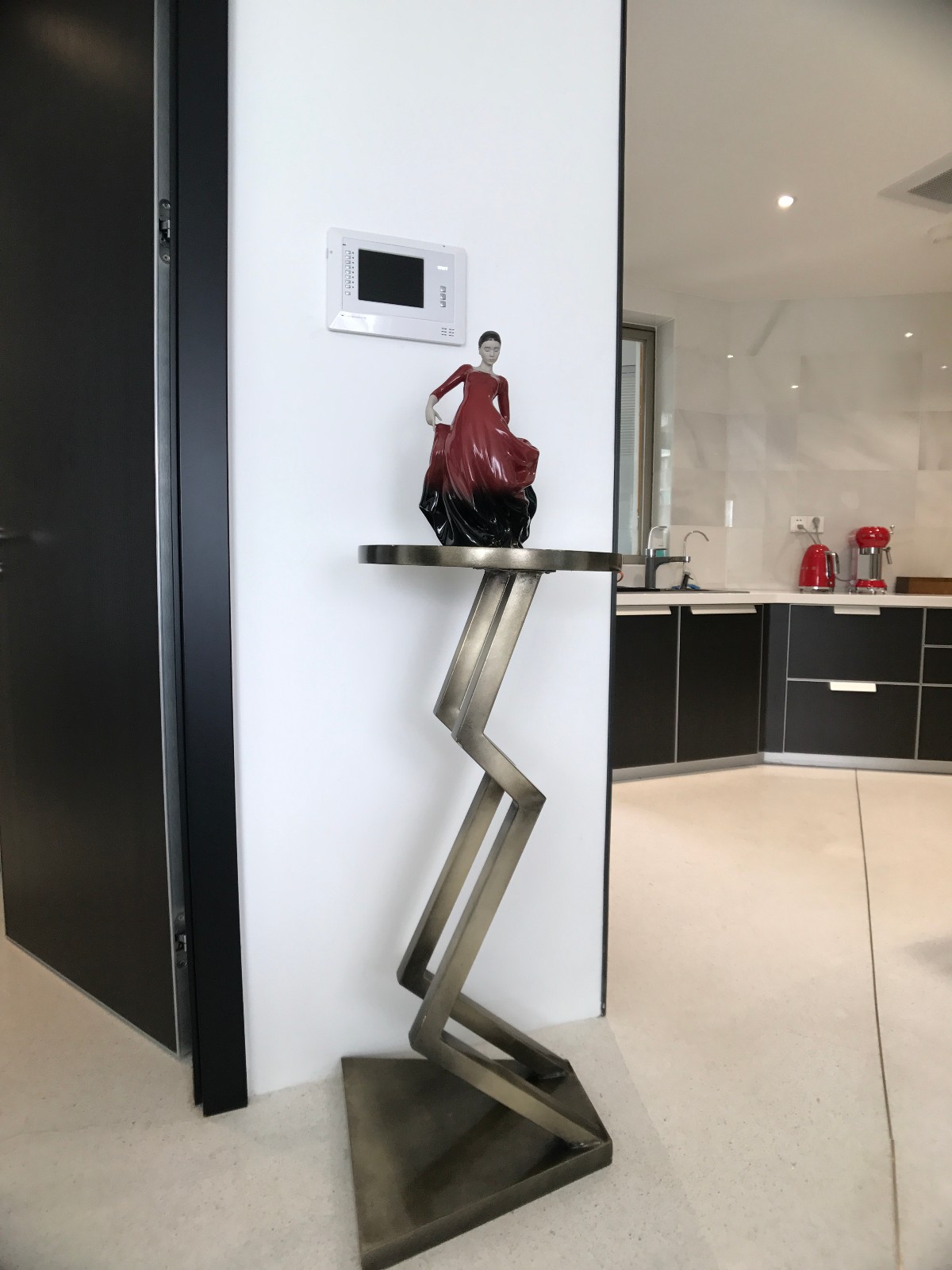 当流行遇上极简  龙发设计-15