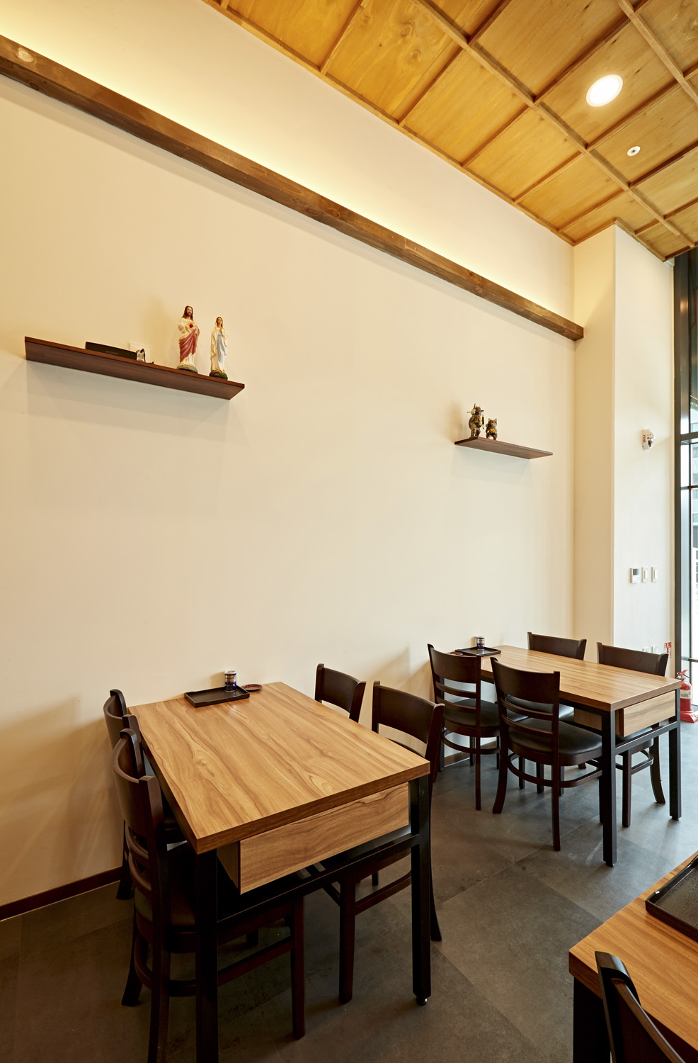 "韩式餐厅设计，白色与木质的完美融合"-10