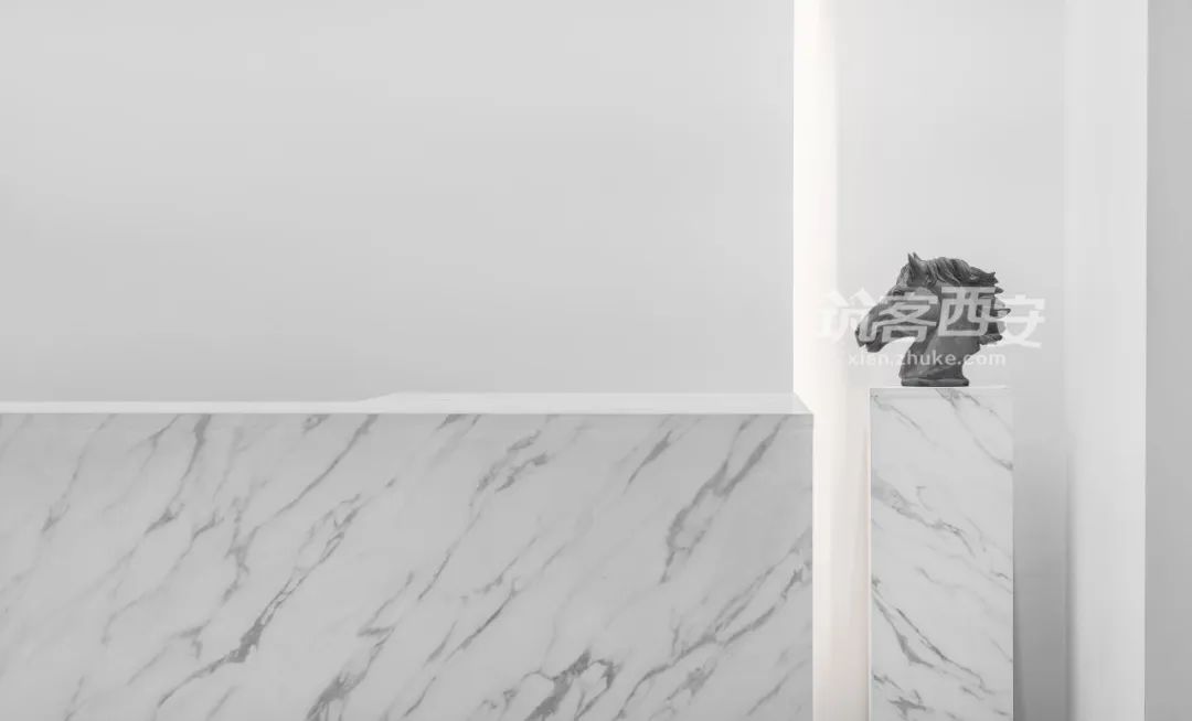 LEO BUYER · 留白 服装店 | 极简留白,无尽想象空间-112