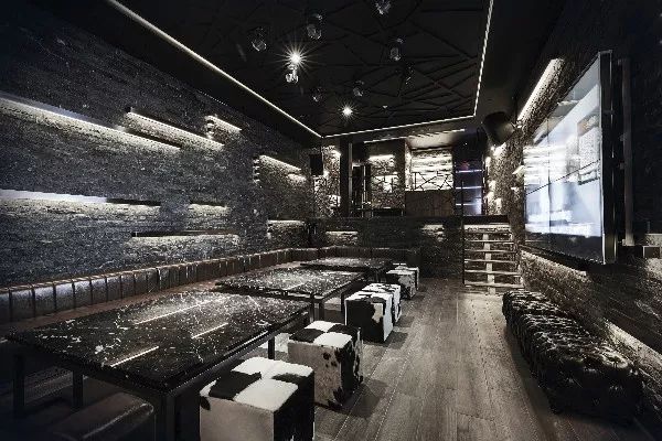 纽约法拉盛华人新宠，NINE PLUS KTV 暗黑系娱乐空间-17