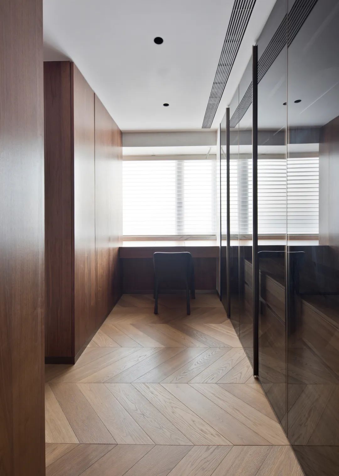 石狮卡飒明筑,直合设计展现线条艺术-48