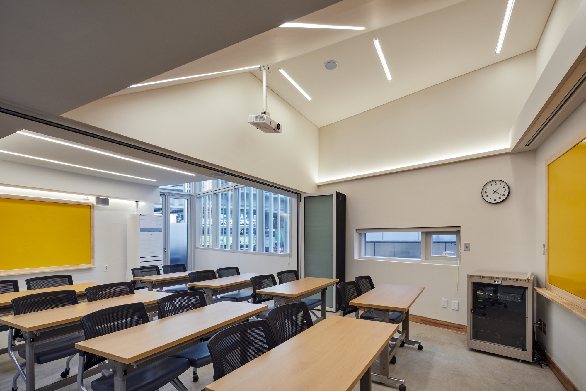 Nowon Women's Education Center / TPL Architects-17