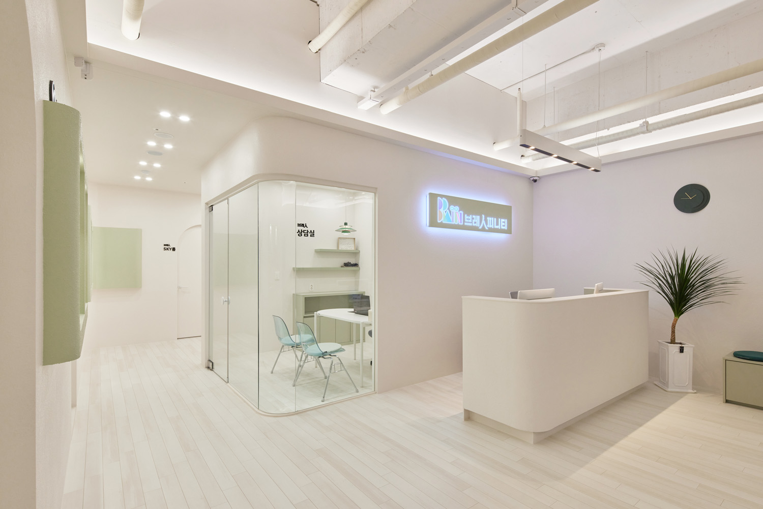 现代简约风格的 30 平米培训中心设计-2