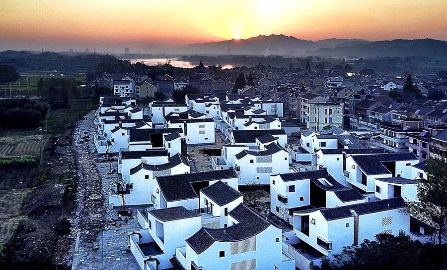 东梓关村 | 吴冠中笔下的江南民居重现,最美农村回迁房爆火-93