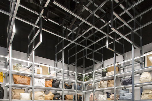 巴塞罗那某商店金属型材改造货架项目丨西班牙巴塞罗那丨Dear Design-38