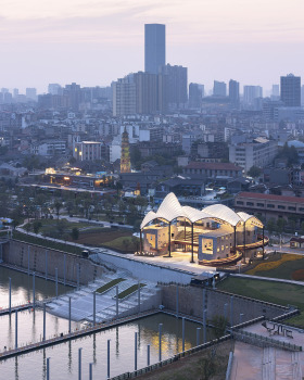 岳阳华菱港旅游码头游客中心丨中国岳阳丨URBANUS都市实践建筑设计事务所