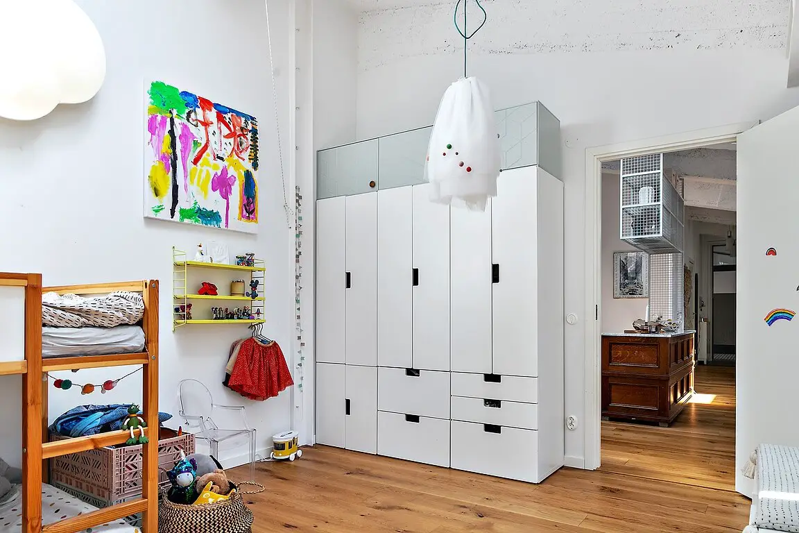 瑞典工业风设计公寓,顶楼露台成亮点-14