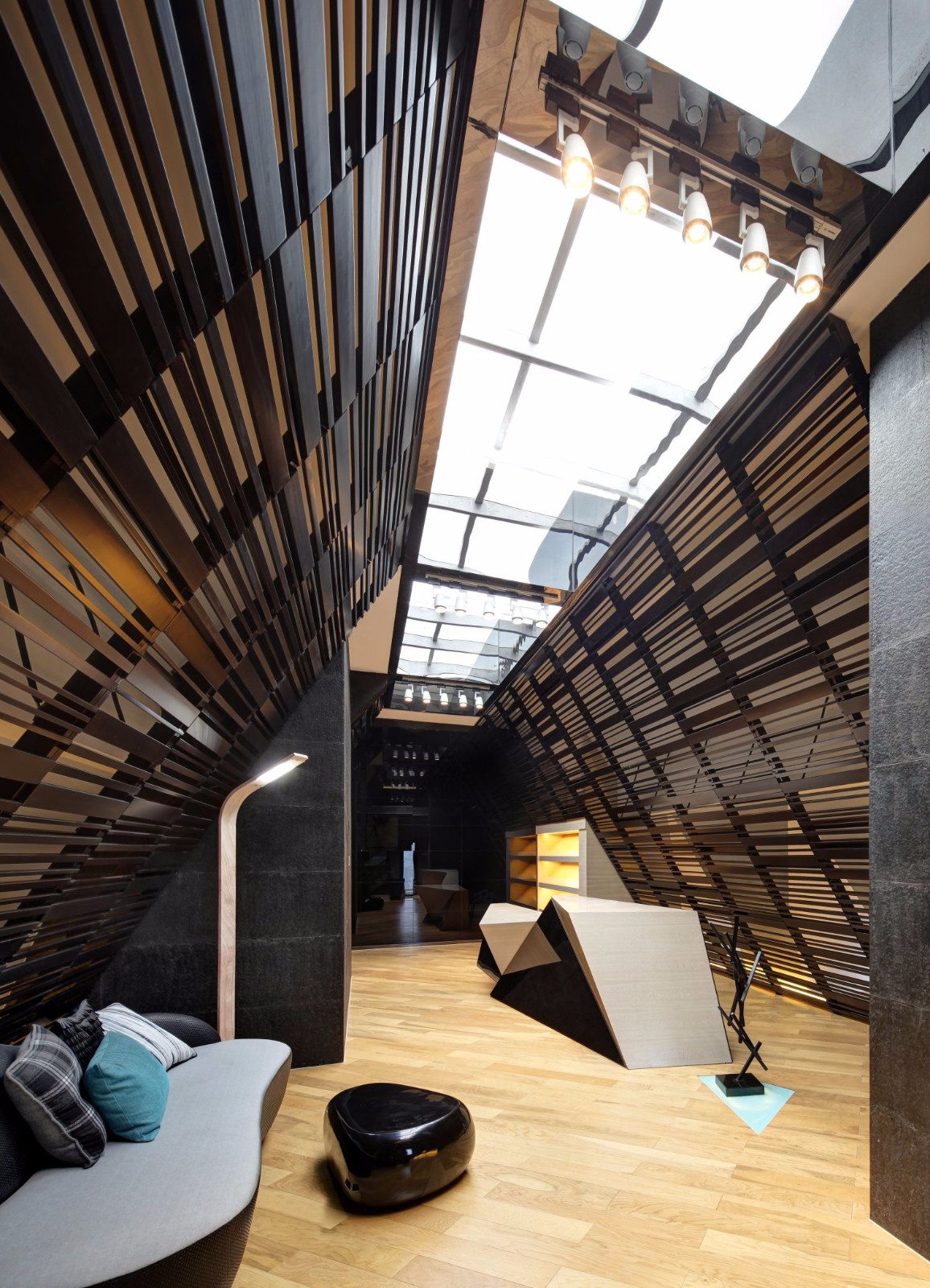 470㎡成都中德英伦联邦三层复式样板房-10