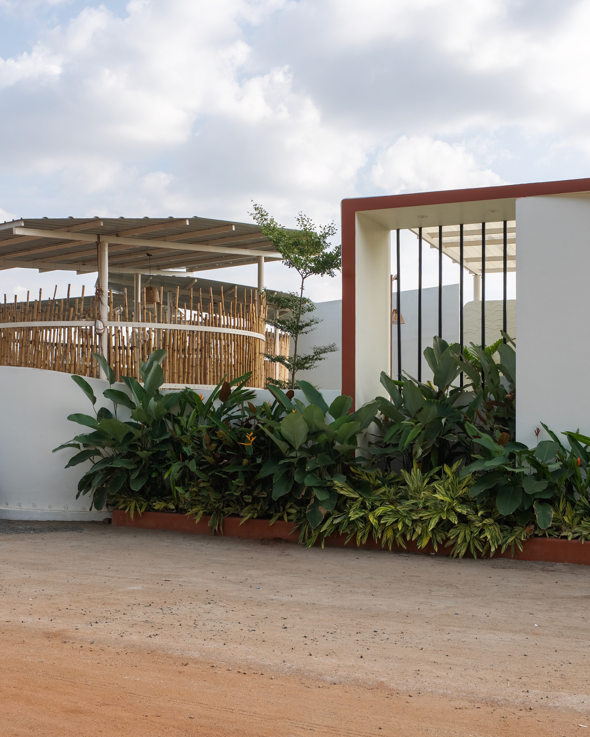 露台餐厅丨KARTHIK ARCHITECTS-13