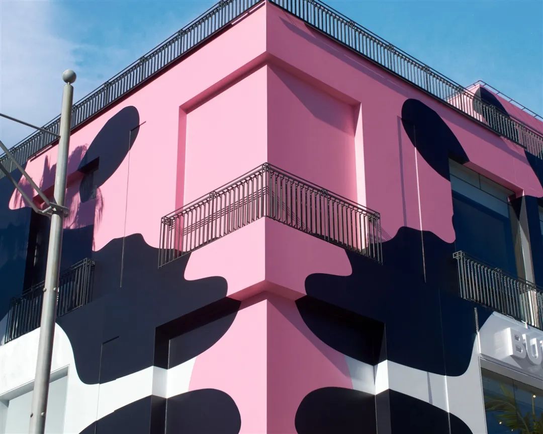 巴宝莉罗迪欧大道商店“PHYGITAL”零售可能性丨美国-7