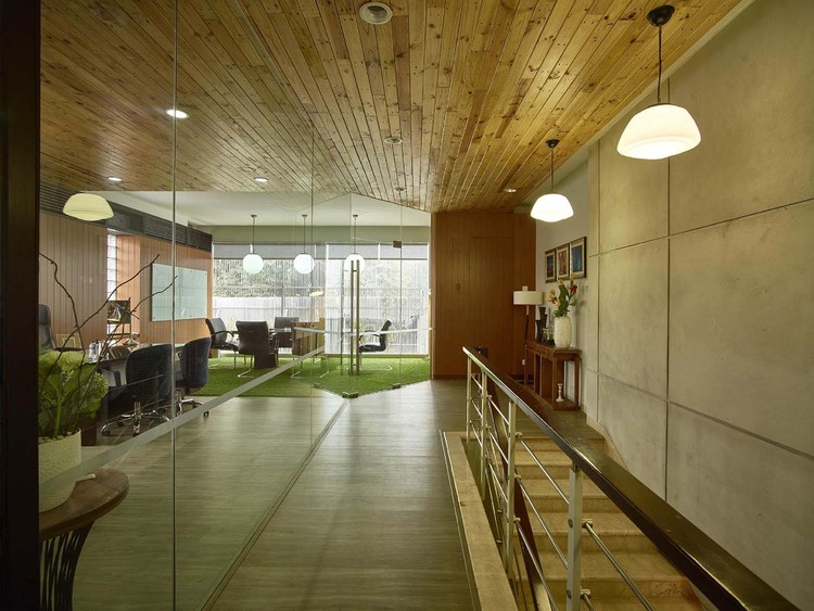 印度尼西亚 Jalan Sunda 的休闲办公空间-9