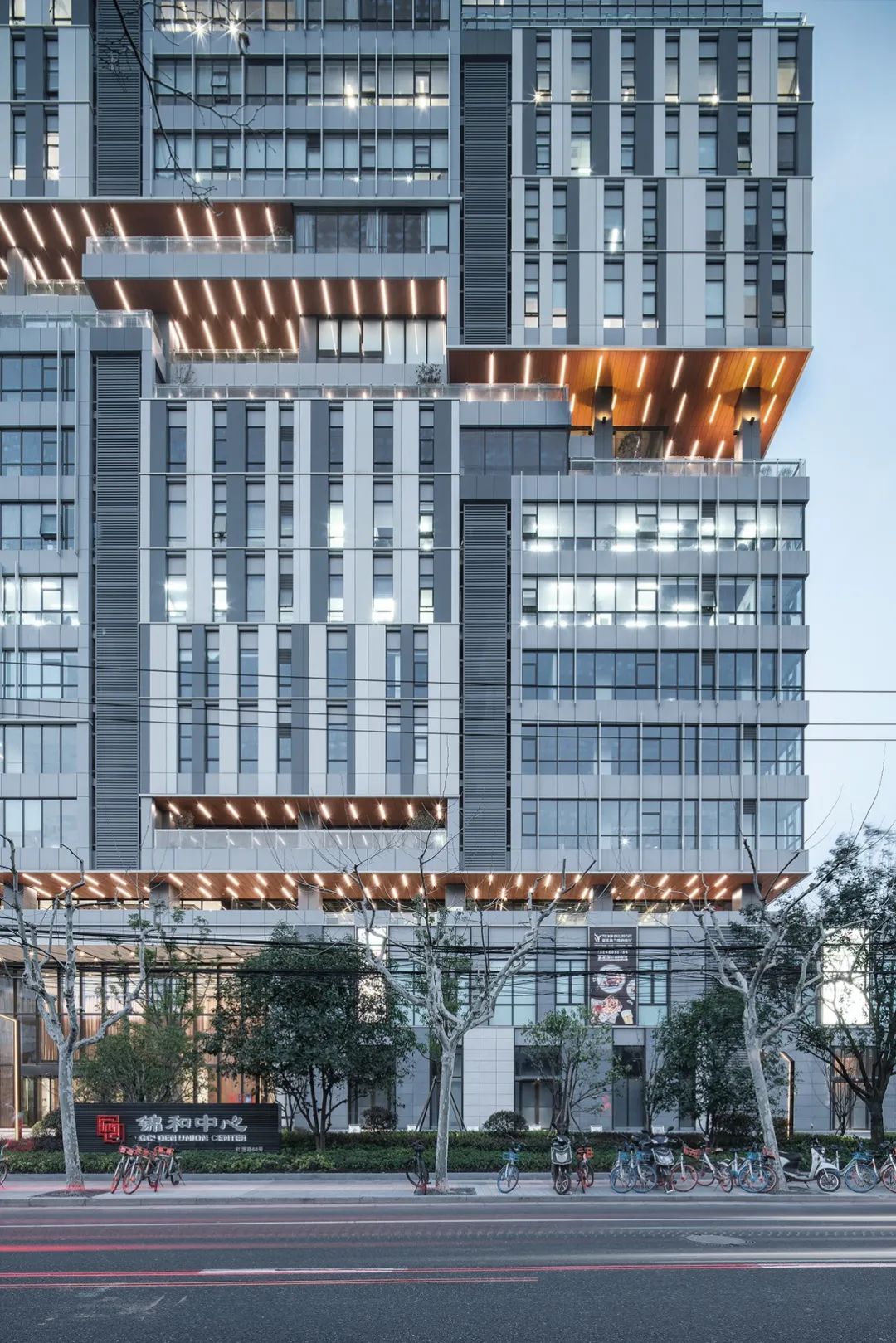 螺旋阳台办公空间，连接室内外的创意设计-10