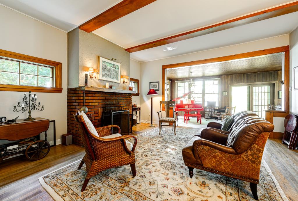 圣普拉西德劳伦琴地区温馨住宅丨Joli Joli Design-10