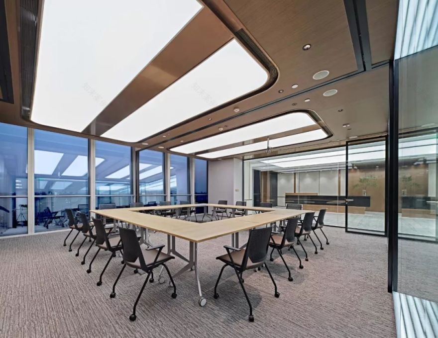 国泰君安期货 | 色彩缤纷的金融才俊办公空间-34