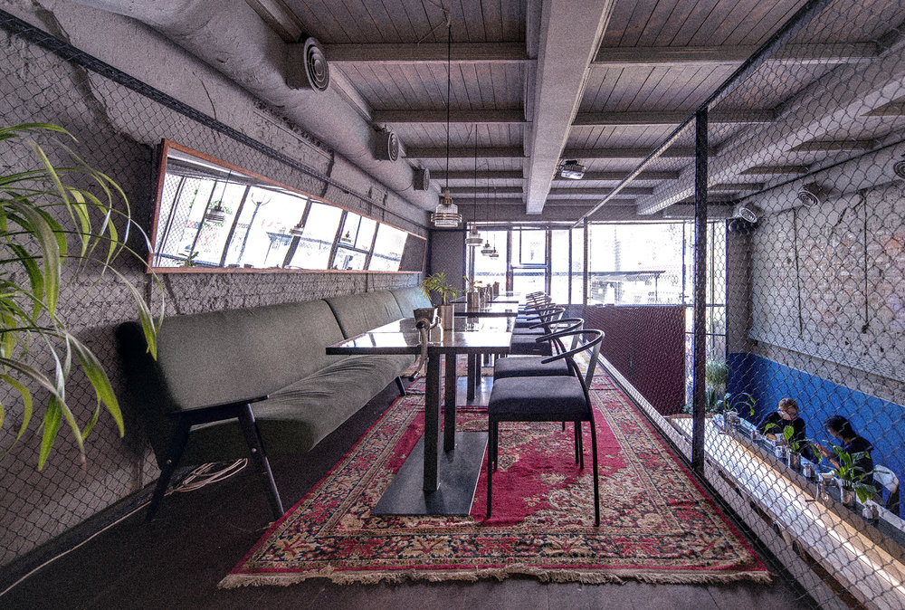 乌克兰 90 年代风情咖啡馆设计-12