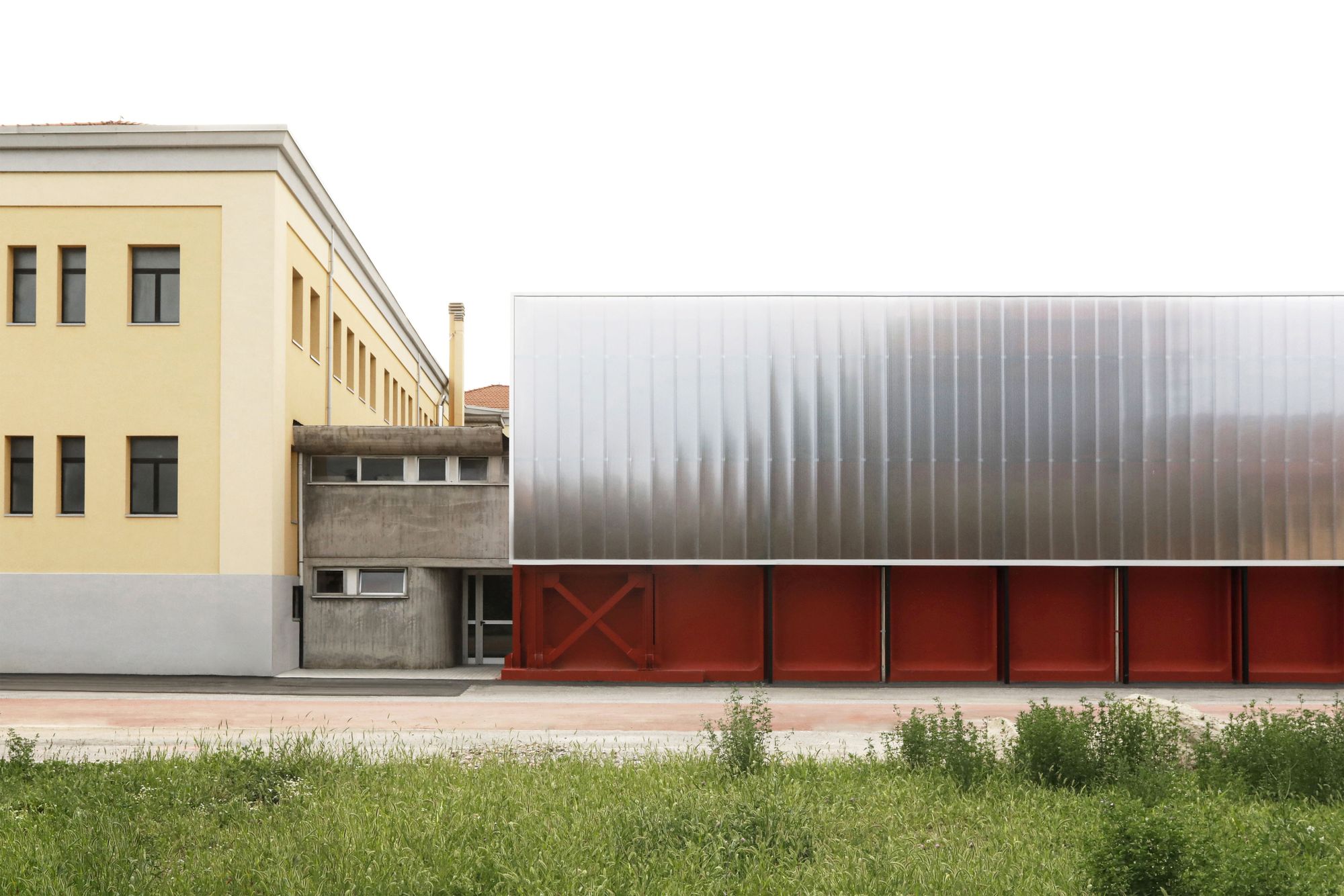 Renovation and Extension E. Fermi Secondary School / Giulia de Appolonia - officina di architettura-11