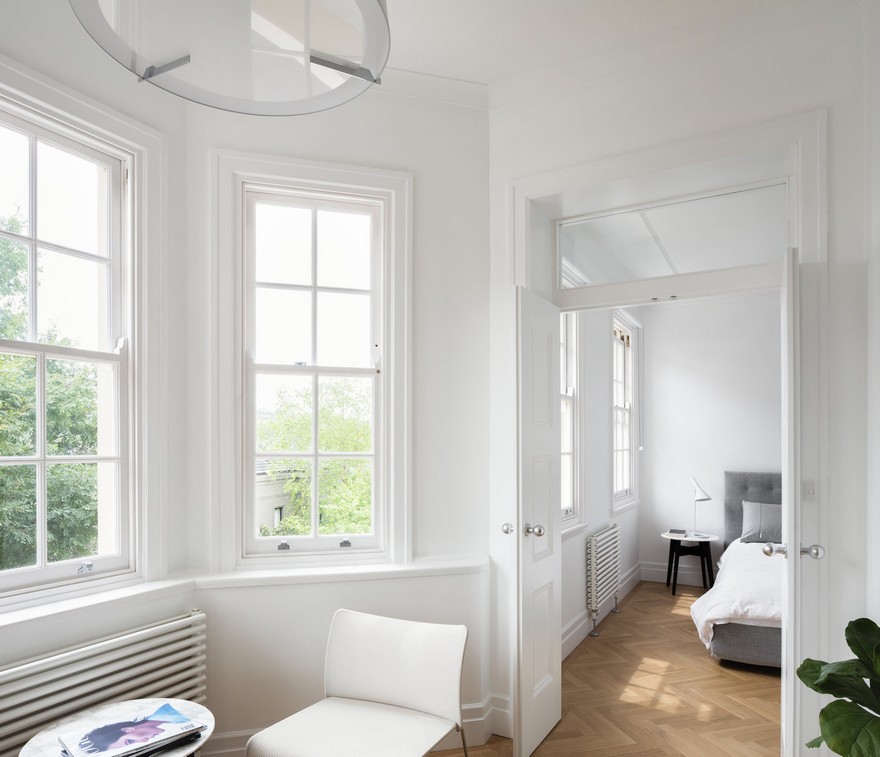 Stylish Minimalist Apartment with Spacious Open Spaces and Full of Light-13