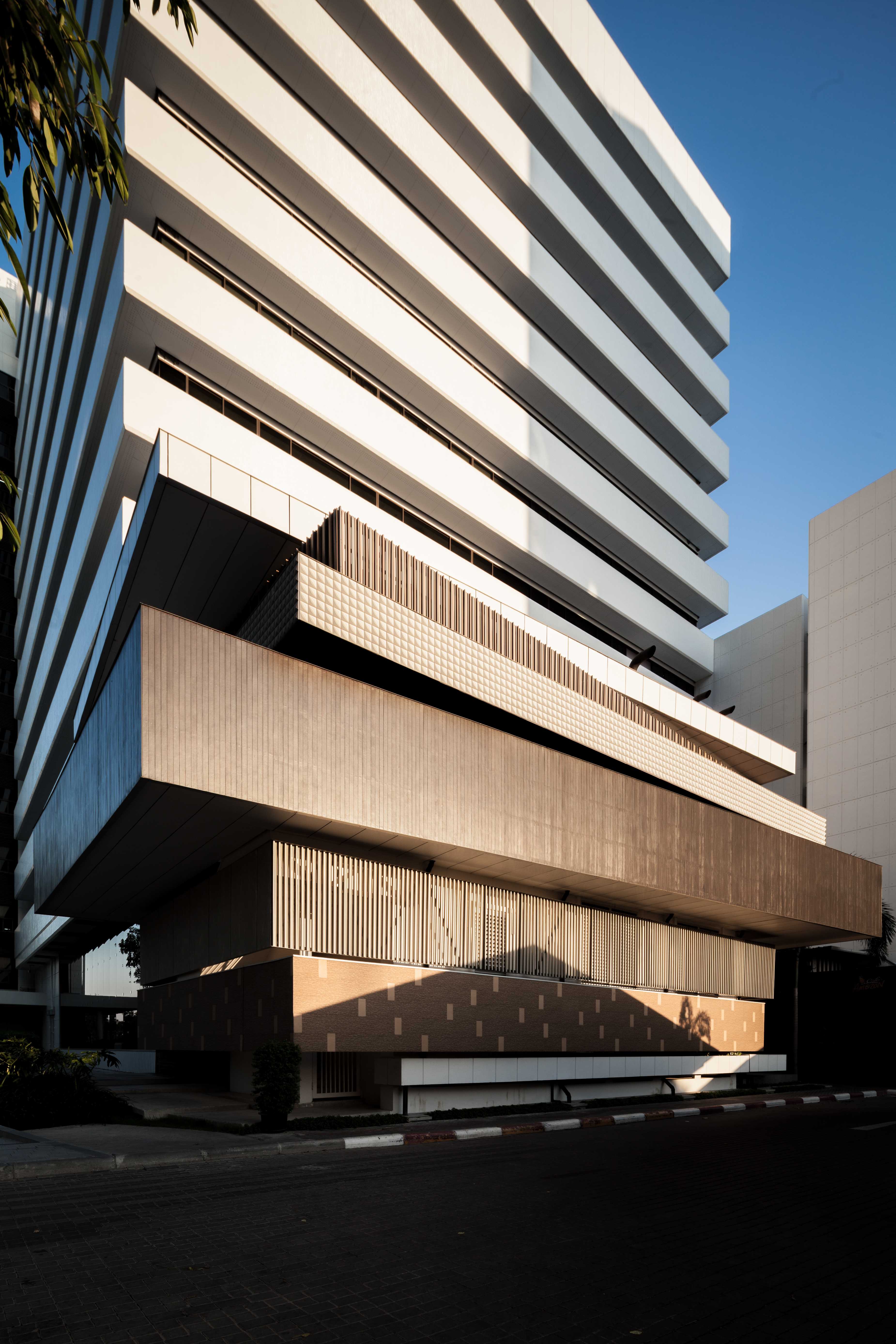 SCG 动力屋中心——现代工业风展示空间-27