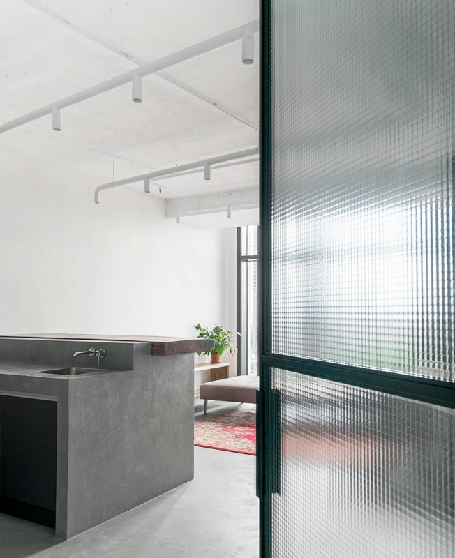 莫斯科不寻常的开放式“管道”住宅 ： Buro5-6