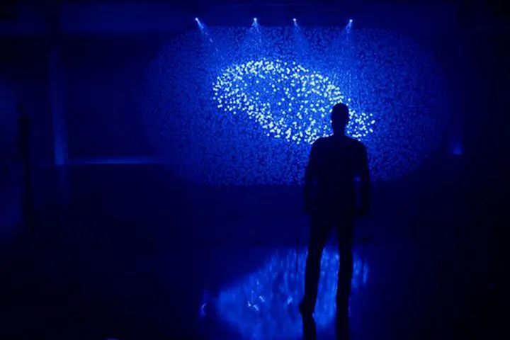 视界 | FLUIDIC艺术与空间灯光互动装置-11