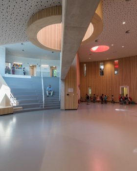 De Brug 学校