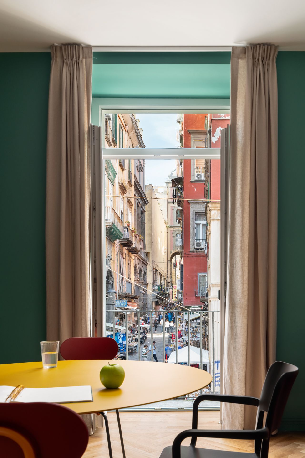 那不勒斯42㎡公寓变身戏剧之家丨意大利-25