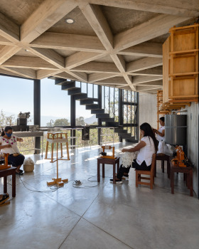 蚕茧庇护所丨墨西哥丨LAMZ Arquitectura