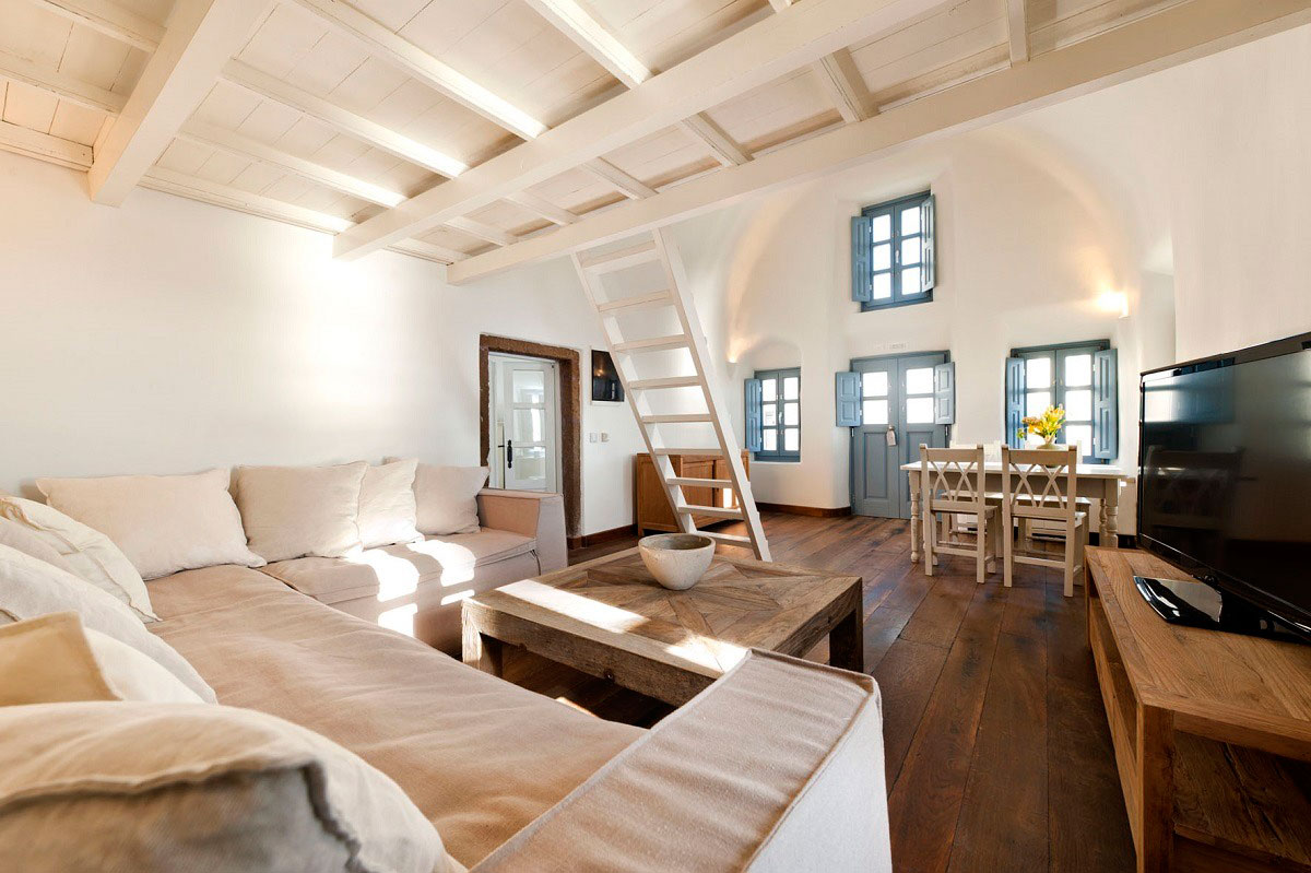 Resort in Santorini with Wonderful and Romantic Views-6