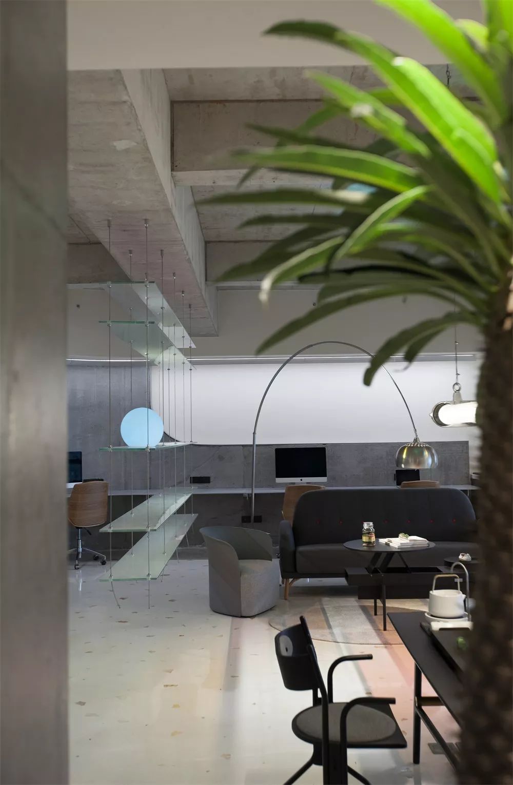 卧野空间设计事务所办公室——自由交流的弧形空间-9