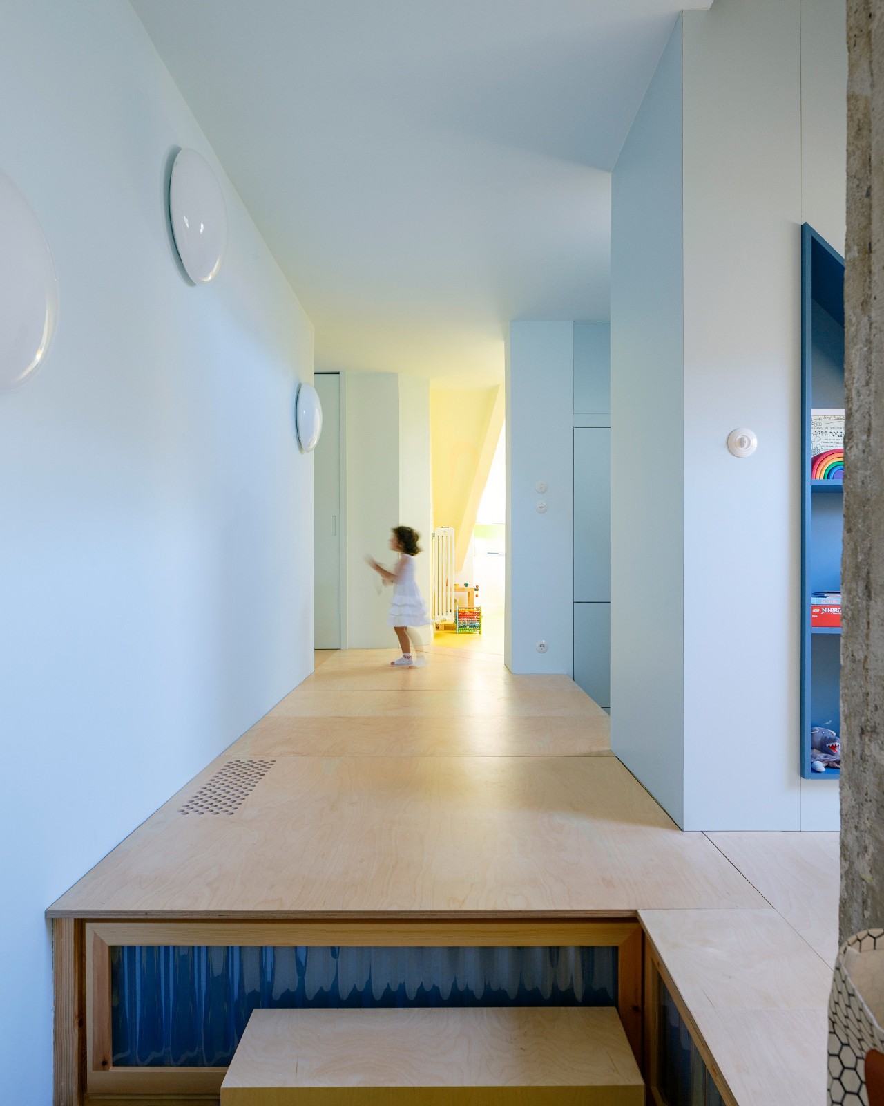 Azab为圆顶阁楼增加了节省空间的细节-1