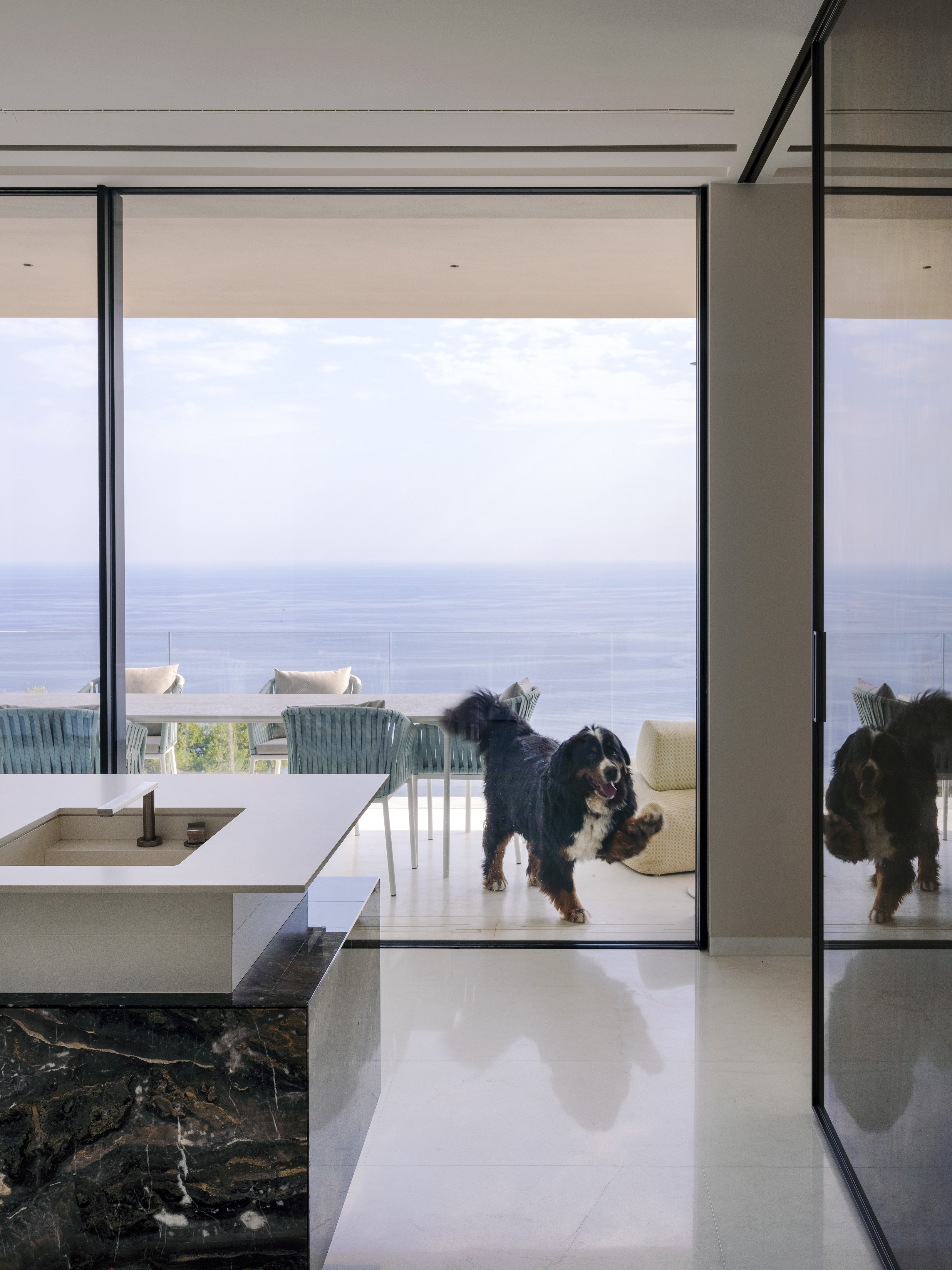 地中海风情 · 蒙特卡洛别墅 Villa Lea丨爱尔兰卡洛丨米兰 Massimo 和 Marco Donizelli 工作室-21