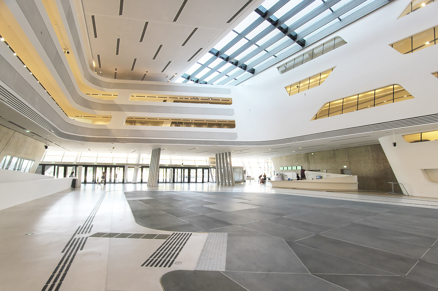 图书馆与学习中心,由扎哈·哈迪德设计-13