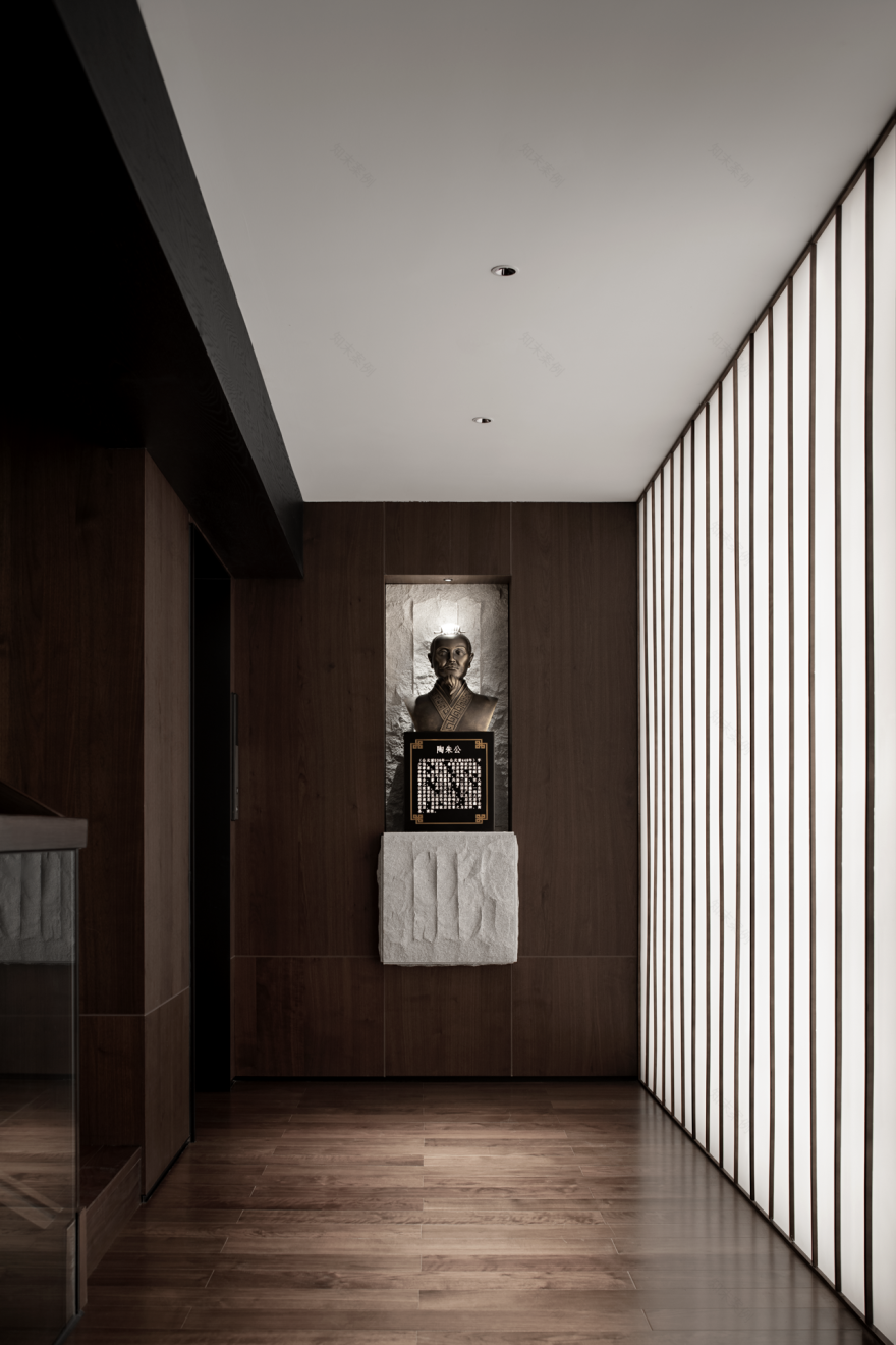 宁静深沉的东方美学私人国学会所丨吾疆设计-20
