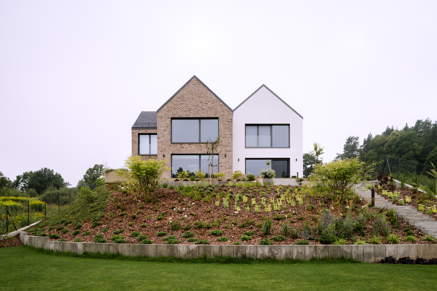 波兰多峰屋顶住宅丨波兰格丁尼亚丨bkm group-12