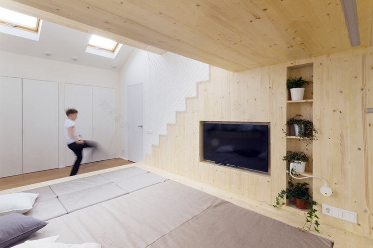 79㎡原木风多层亲子住宅 Ruetemple-11