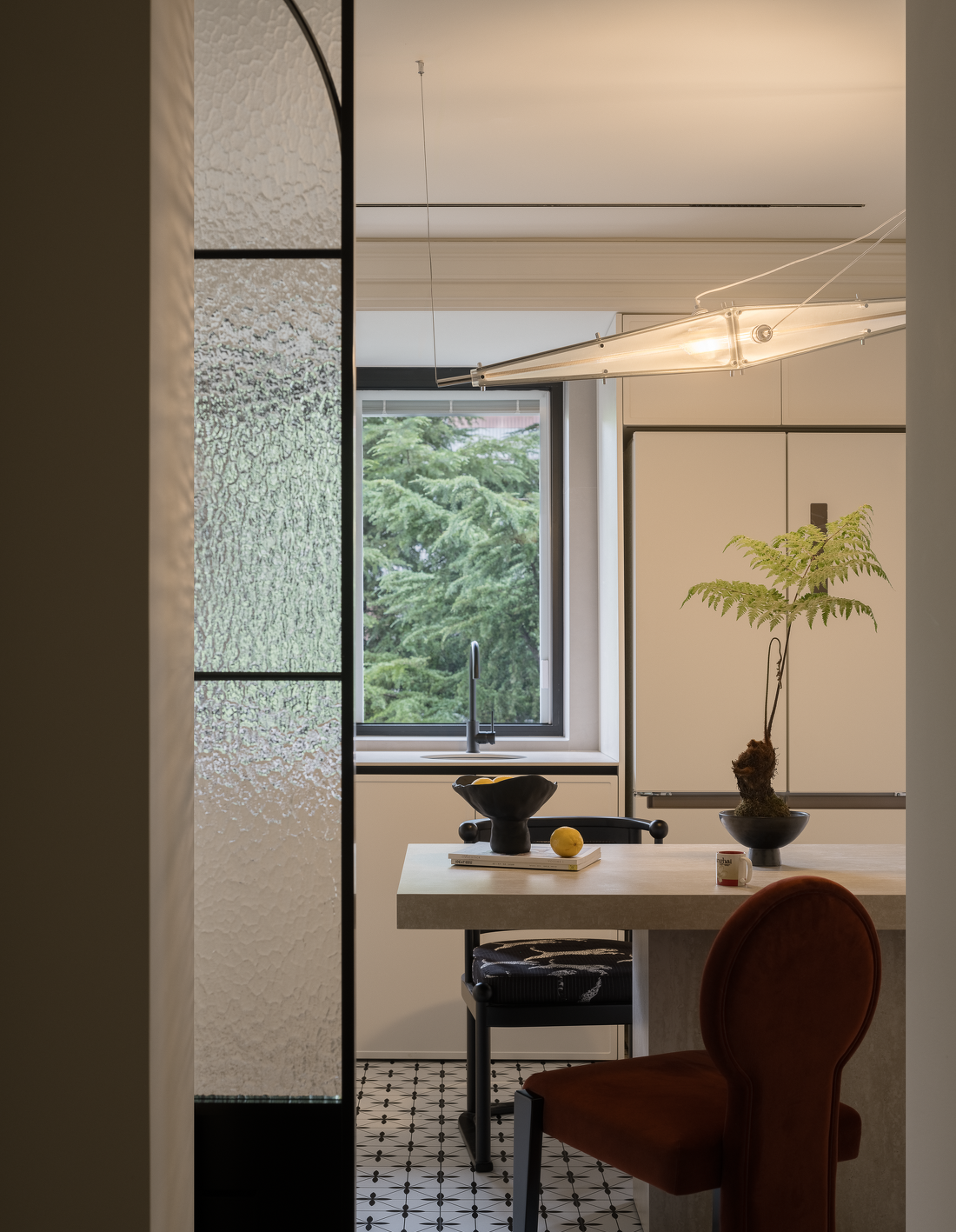 餐厨一体大洄游感知极简法式的浪漫与轻盈-44