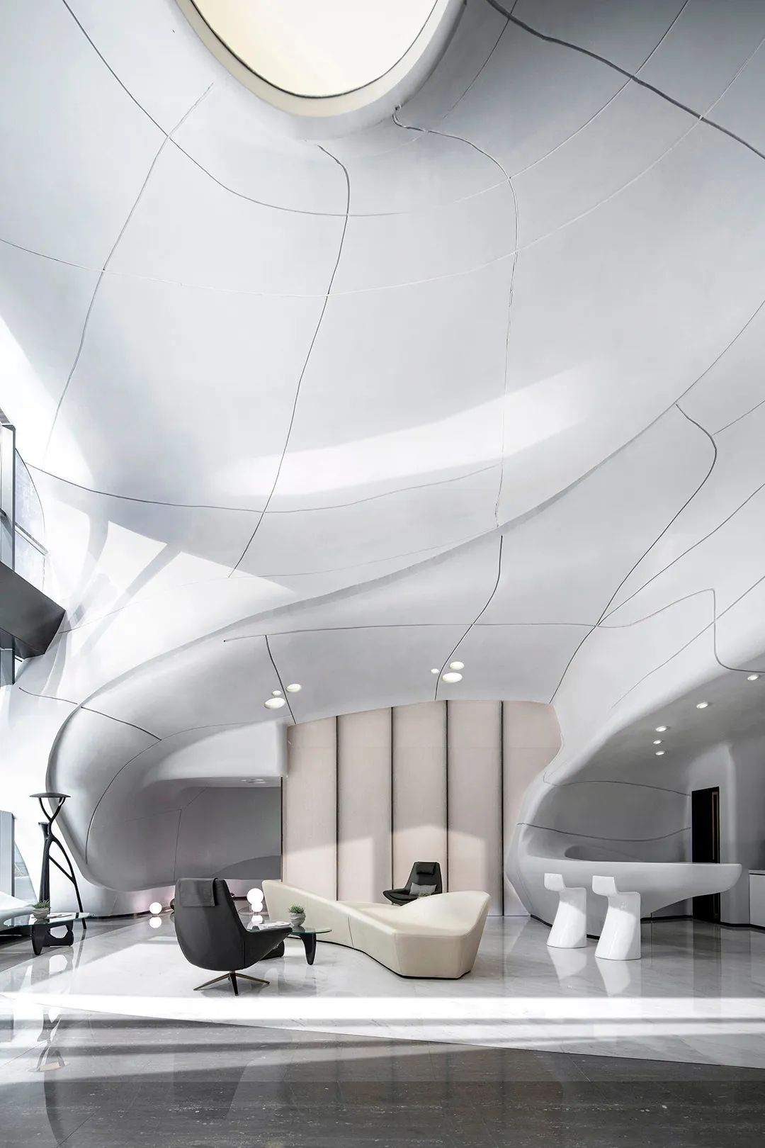 深圳榕江云玺营销中心 | 洞穴设计融入自然之美-10