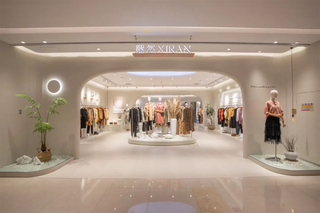 熙然女装第五代店铺形象设计丨中国海口丨MJVMD(广州孟靖迪赛品牌策划有限公司)-8