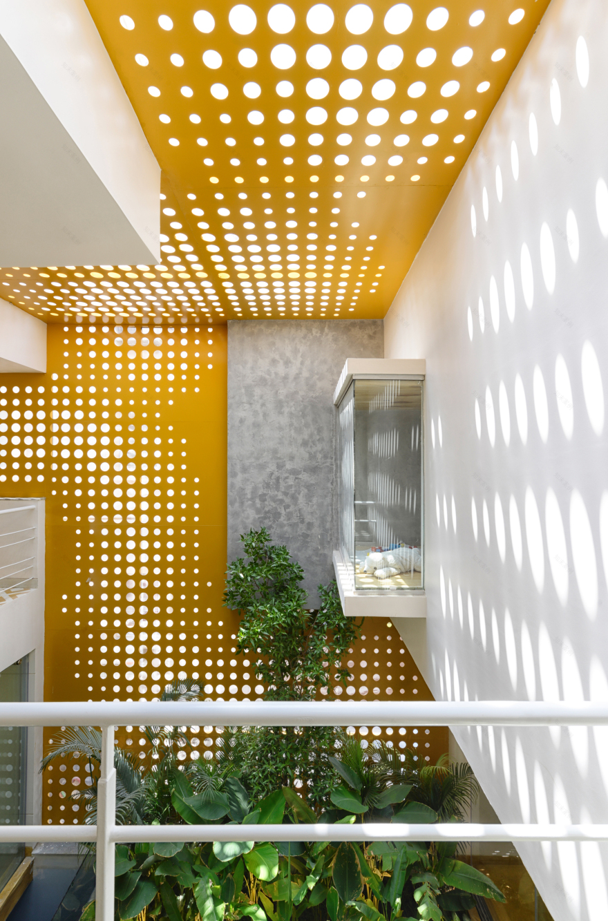 绿意环绕的生态别墅设计-27