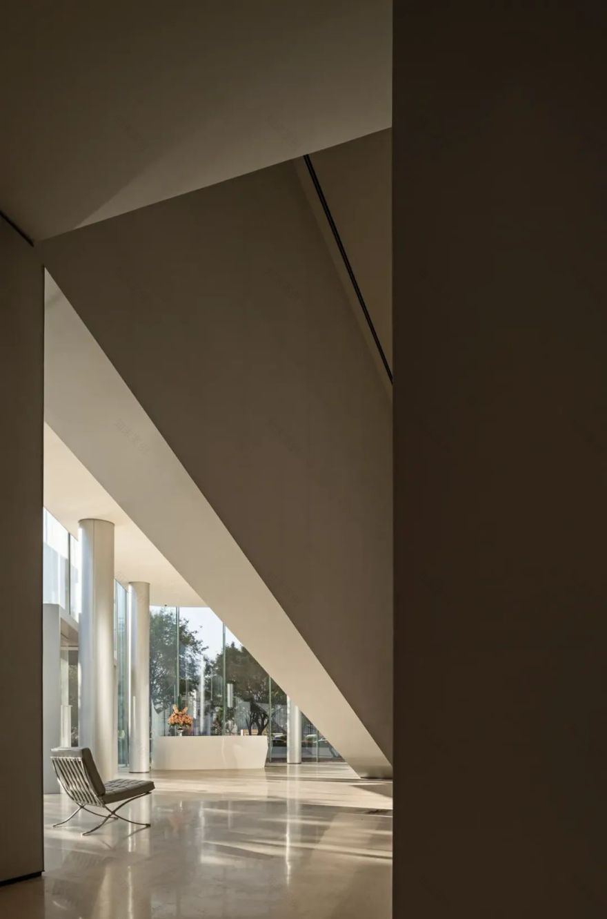 1308㎡极简美学售楼处丨李益中空间设计(硬装),一木设计(软装)-36