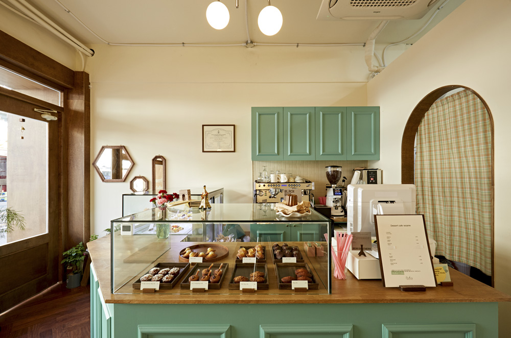 首尔 13 坪甜蜜咖啡厅，打造复古艺术空间-6