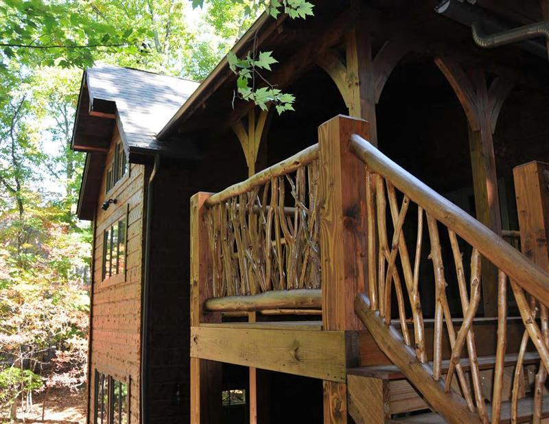 Plan of the Week: The Bear Paw | Natural Element Homes-8